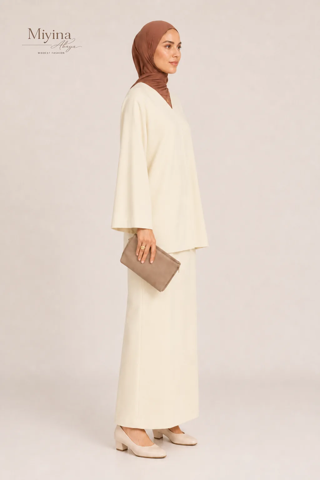 Miyina OEMODM Wool Blend Sweater Cloud White Soft Wool Blend Longline Cut Straight Fit Supplier
