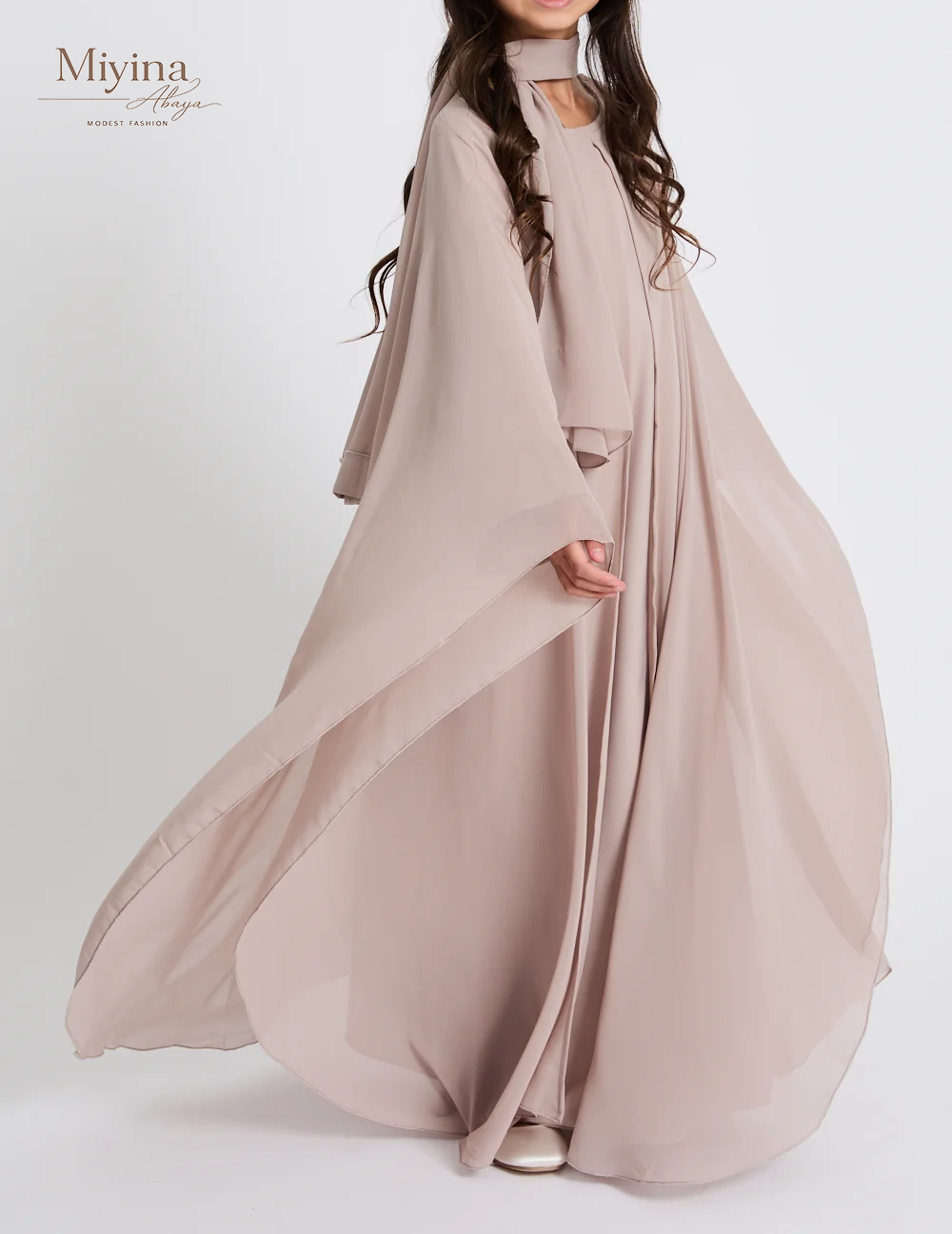 Miyina Wholesale Junior Girls Closed Abaya with Butterfly Cut Misty Mink Chiffon Overlay OEMODM Manufacturer Low MOQ sku3